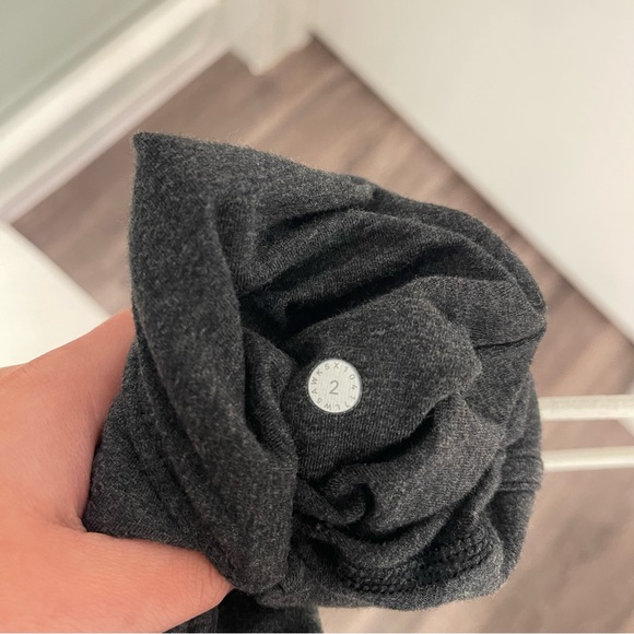 NWOT Lululemon Twisted & Tucked Pant 25" - Picture 9 of 9